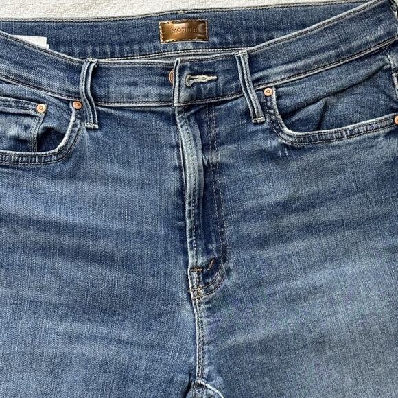 MOTHER The Insider Crop Step Chew Jeans in Dancing on Coals Size 28 - Picture 3 of 6